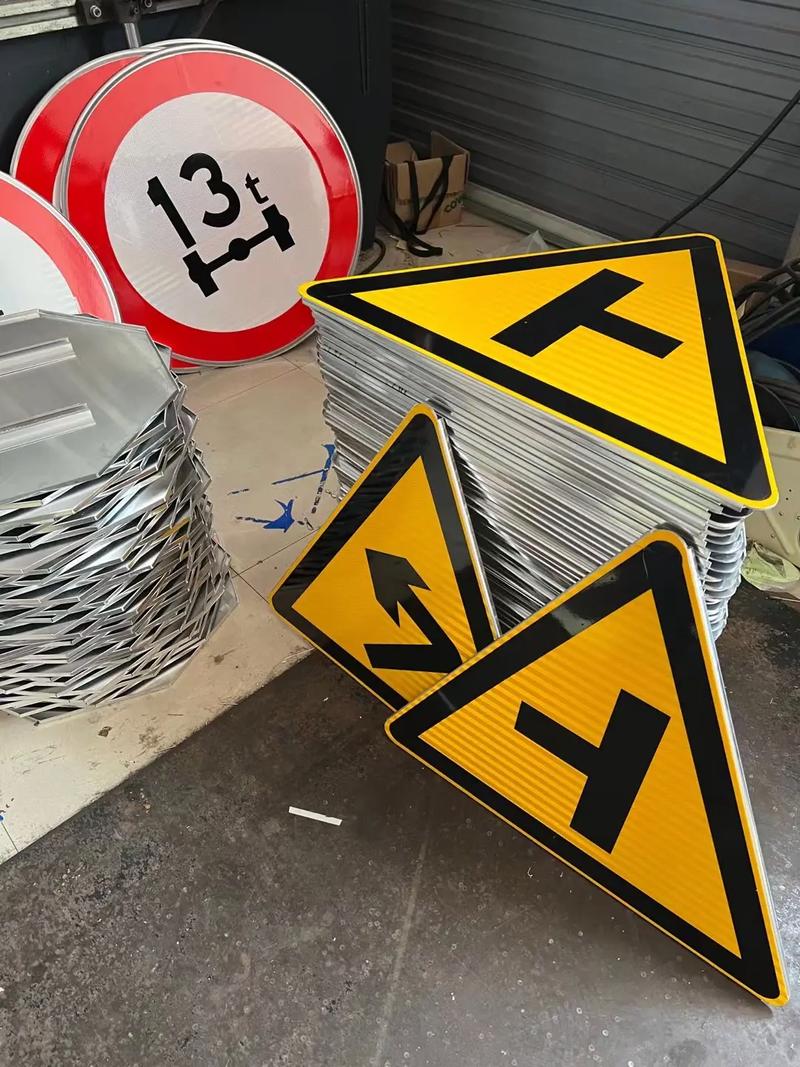 标识牌 标识牌安装工具
